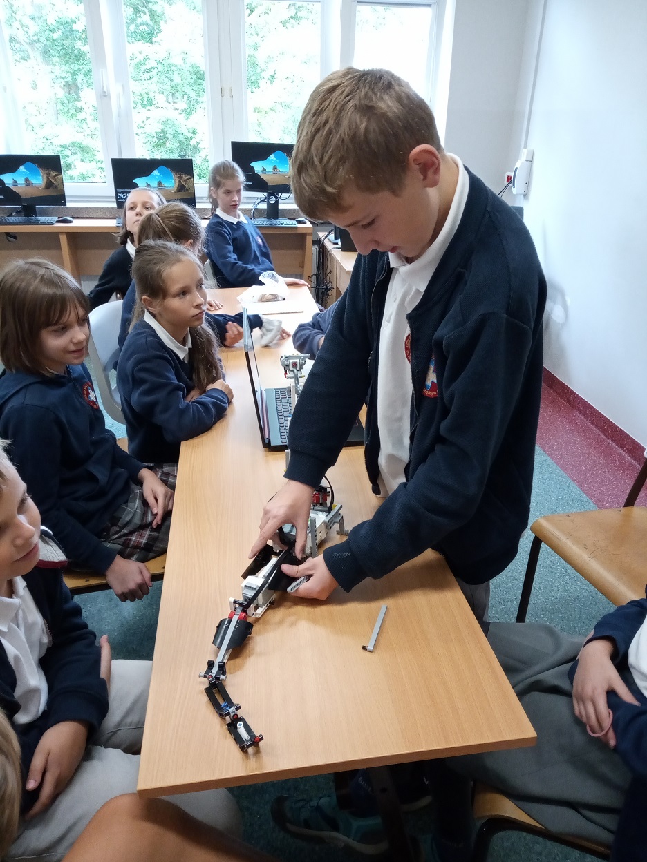 ROBOT LEGO MINDSTORMS W 5B - zdjęcie 2