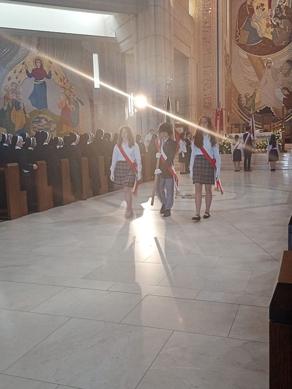 150-lecie Zgromadzenia Sióstr Najświętszej Rodziny z Nazaretu w Sanktuarium św. Jana Pawła II, w Krakowie. - zdjęcie 17