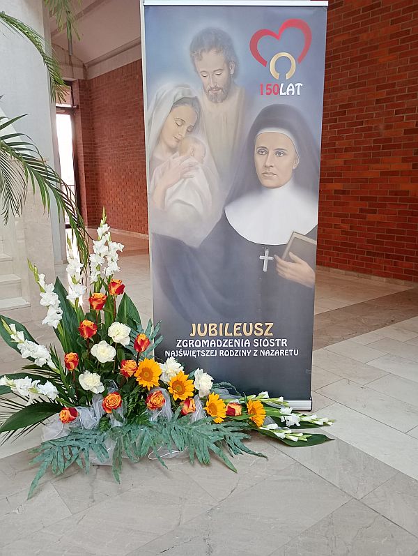 150-lecie Zgromadzenia Sióstr Najświętszej Rodziny z Nazaretu w Sanktuarium św. Jana Pawła II, w Krakowie. - zdjęcie 18
