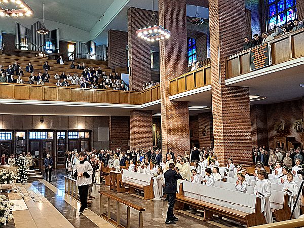 I KOMUNIA ŚWIĘTA 17.05.2025 r. - zdjęcie 17