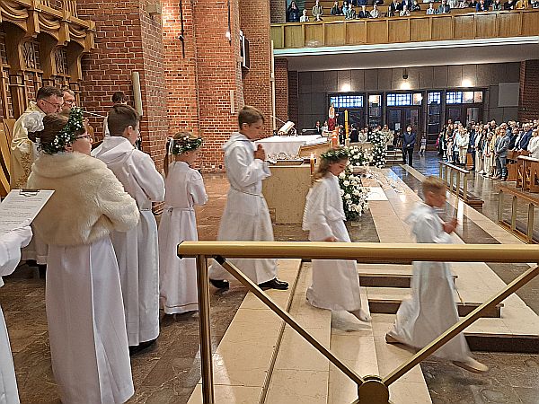 I KOMUNIA ŚWIĘTA 17.05.2025 r. - zdjęcie 22