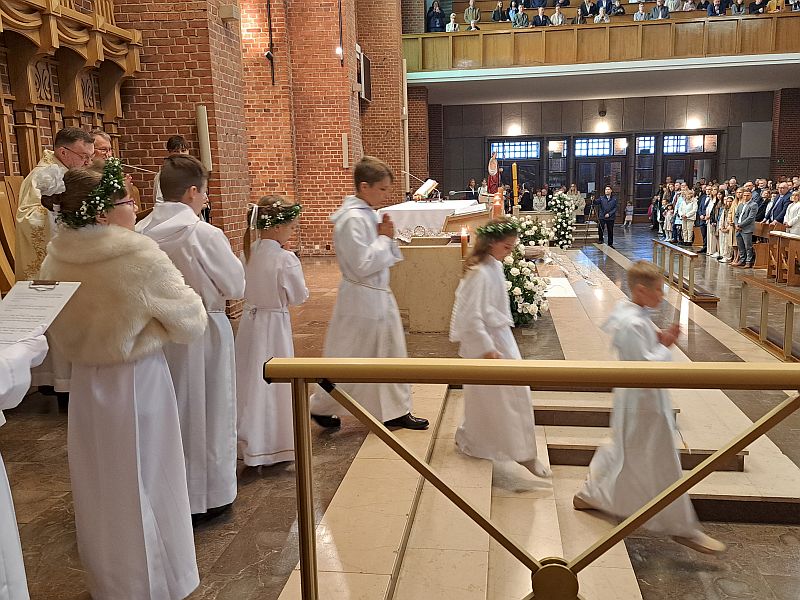 I KOMUNIA ŚWIĘTA 17.05.2025 r. - zdjęcie 17
