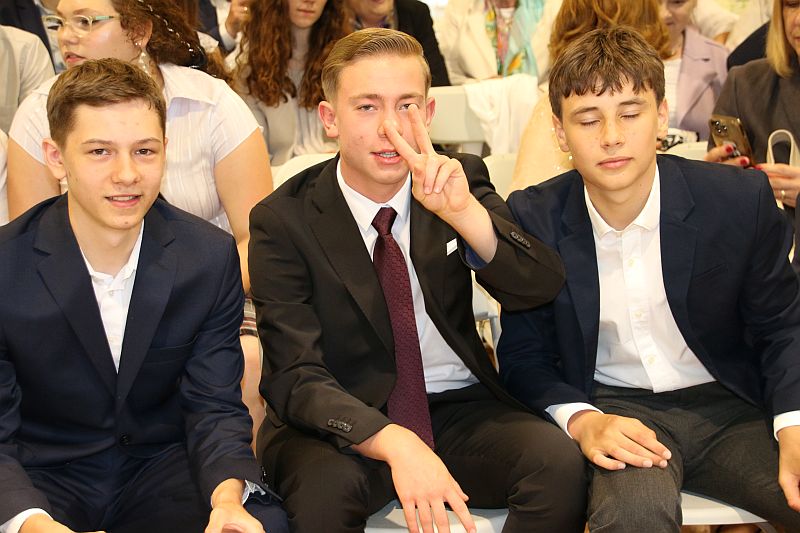 Bal Ósmoklasistów Pożegnanie klas ósmych 2025 - zdjęcie 5
