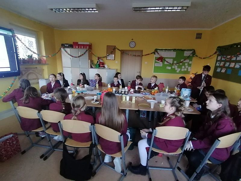 Wigilie klasowe 2025 - zdjęcie 16