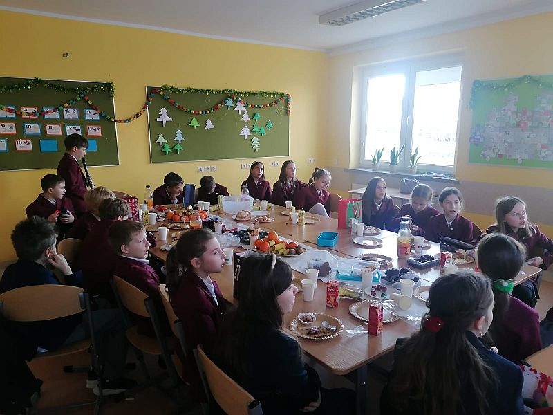 Wigilie klasowe 2025 - zdjęcie 18