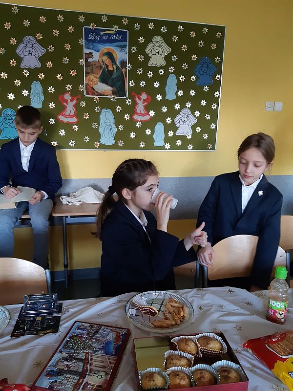 Wigilie klasowe 2025 - zdjęcie 14