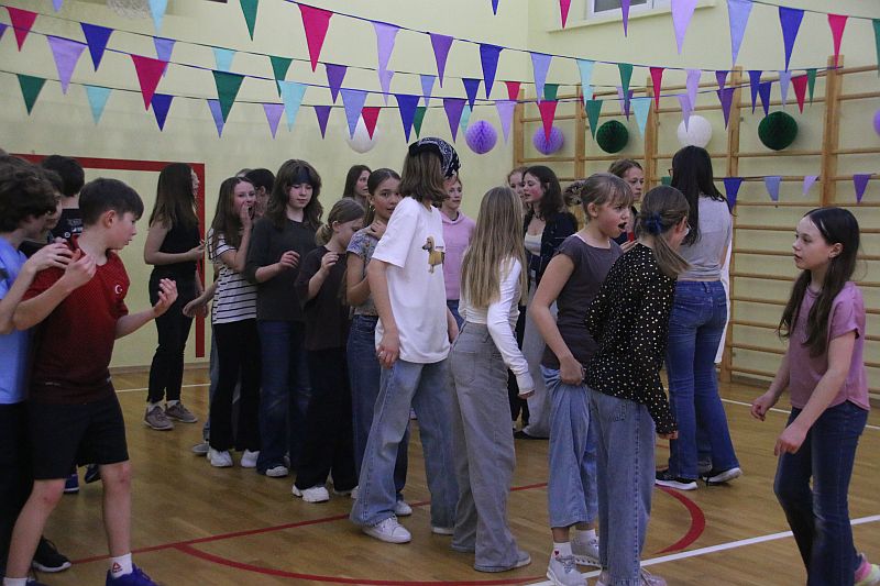 Bal karnawałowy 2026 klasy 5-8 - zdjęcie 8