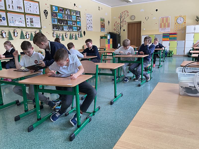 Nasi najmłodsi uczniowie w świecie technologii - zdjęcie 11