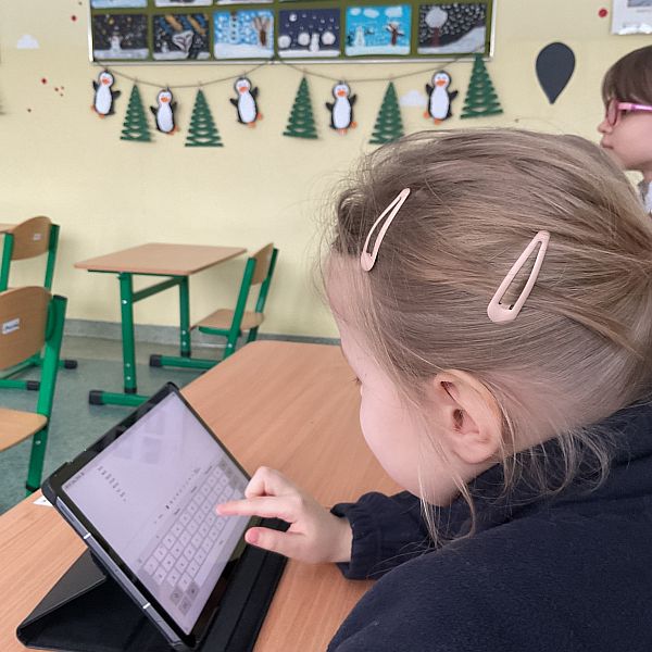 Nasi najmłodsi uczniowie w świecie technologii - zdjęcie 3