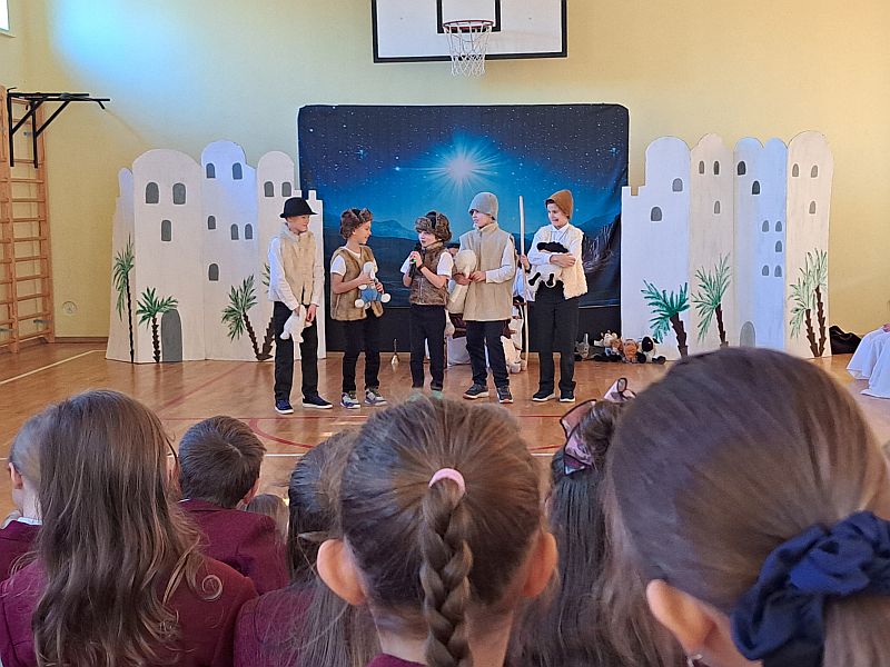 Jasełka 2025 klasa 3b - zdjęcie 14
