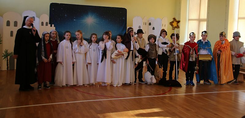 Jasełka 2025 klasa 3b - zdjęcie 35