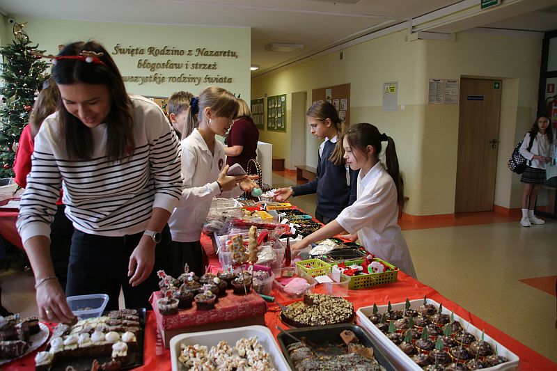 Kiermasz Świąteczny 2025 - zdjęcie 2