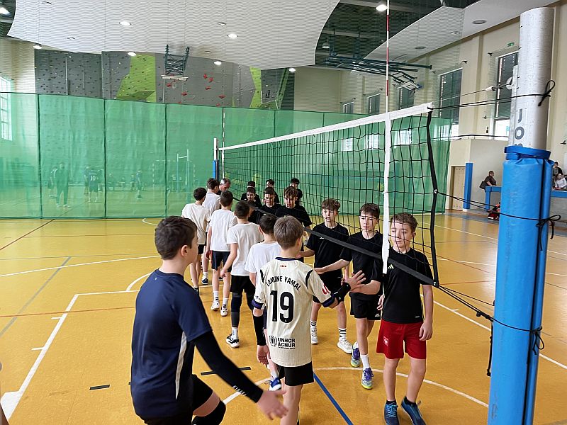 Piłka siatkowa-Mistrzostwa Powiatu - zdjęcie 6