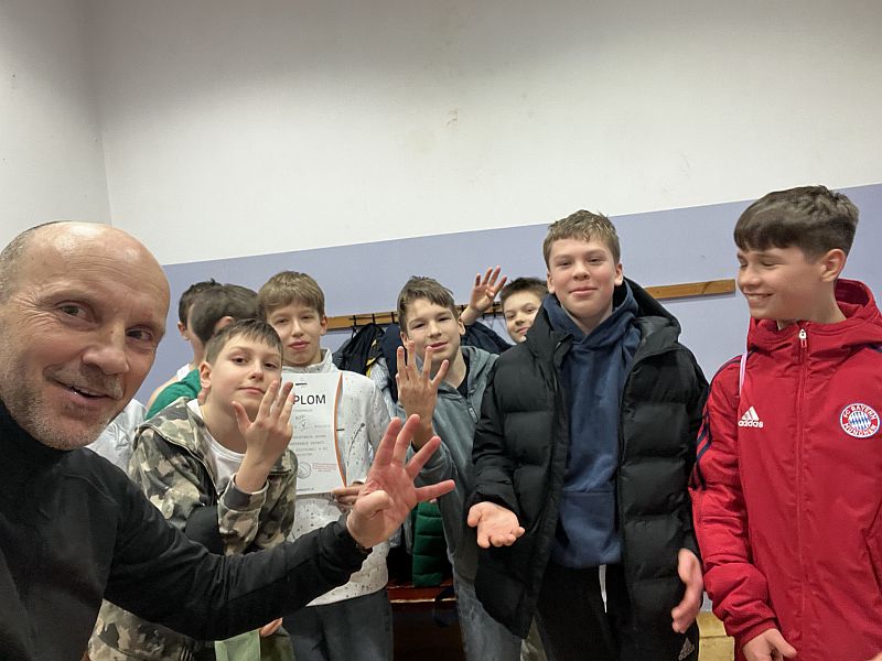 Piłka siatkowa-Mistrzostwa Powiatu - zdjęcie 1