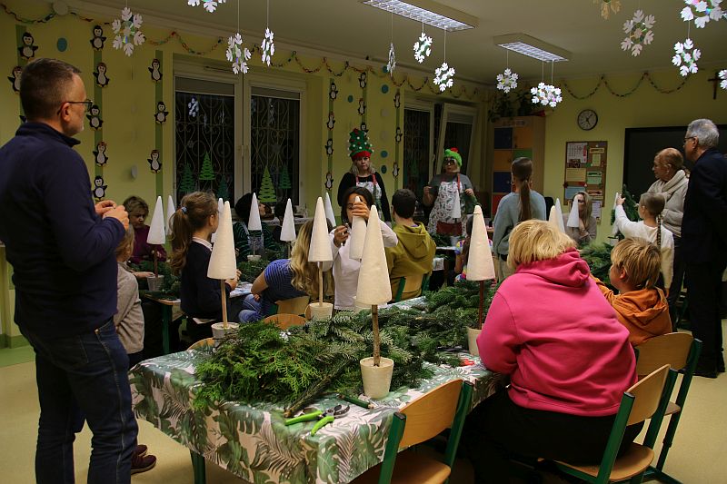 Warsztaty Choinkowe 15.12.2025 r. - zdjęcie 9
