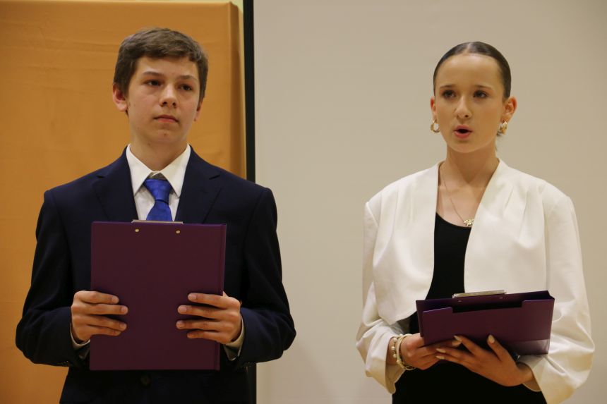 Pożegnanie ósmych klas - 2024 - zdjęcie 15
