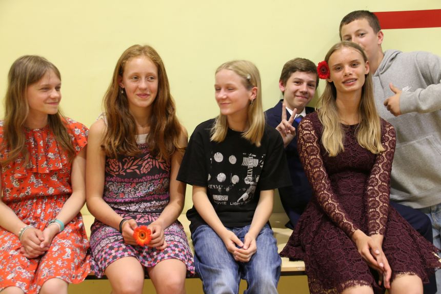 Pożegnanie ósmych klas - 2024 - zdjęcie 39