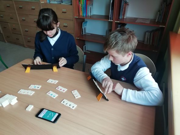 IV Szkolny Turniej RUMMIKUB - zdjęcie 3