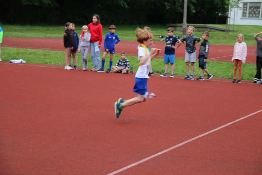 Dzień sportu dla klas 1-3 - zdjęcie 37