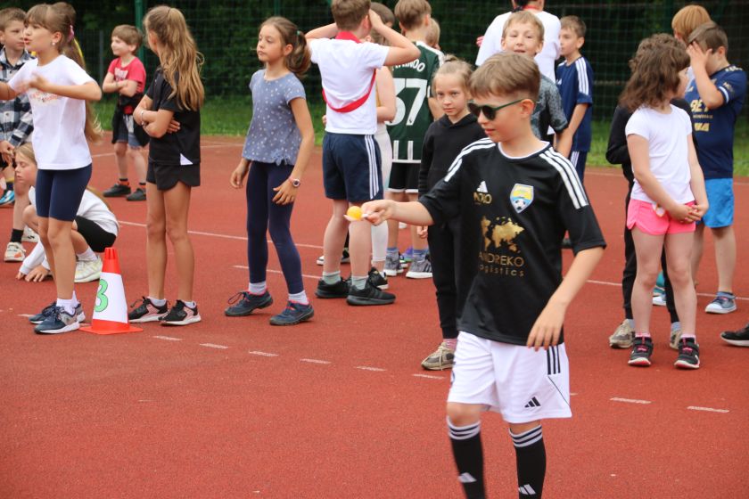 Dzień sportu dla klas 1-3 - zdjęcie 43
