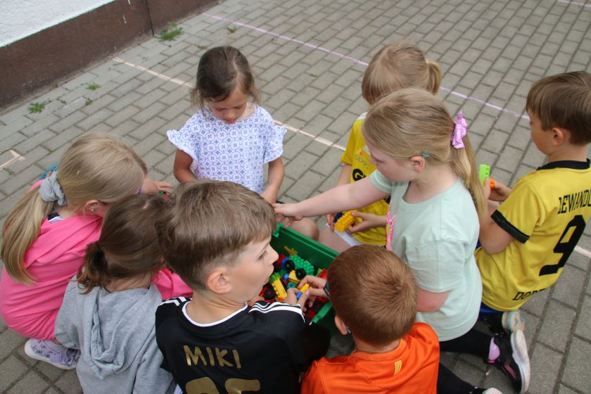 Dzień sportu dla klas 1-3 - zdjęcie 140
