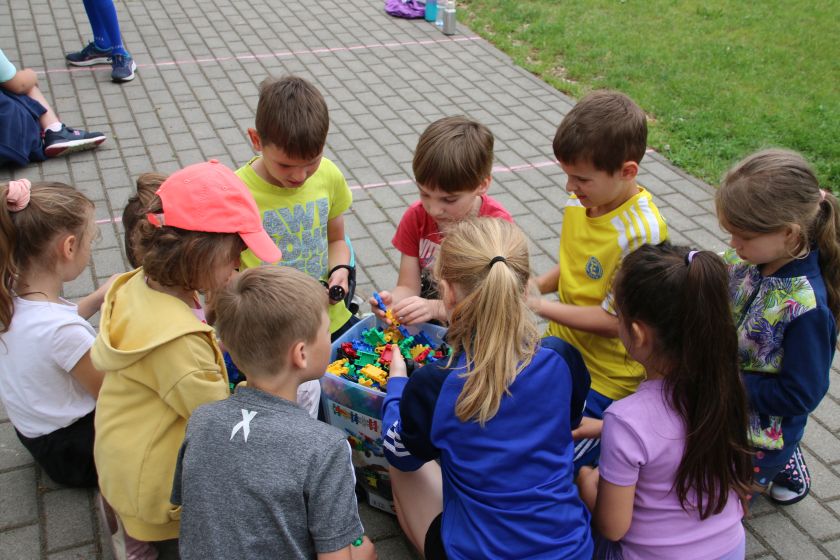Dzień sportu dla klas 1-3 - zdjęcie 141
