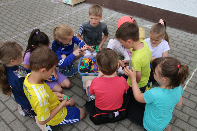 Dzień sportu dla klas 1-3 - zdjęcie 142