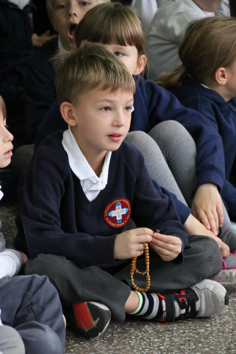 Milion dzieci modli się na różańcu... - zdjęcie 1